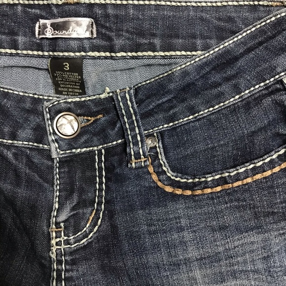 Jeans - Picture 2 of 3